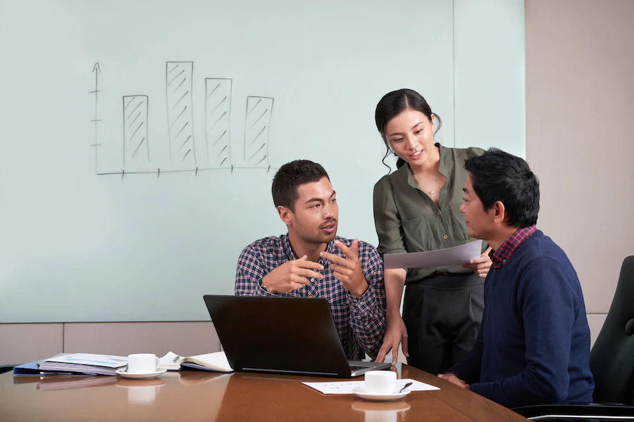 What Must an Entrepreneur Assume When Starting a Business? 10 Key Factors You Need to Know 2 What Must an Entrepreneur Assume When Starting a Business? 10 Key Factors You Need to Know 1