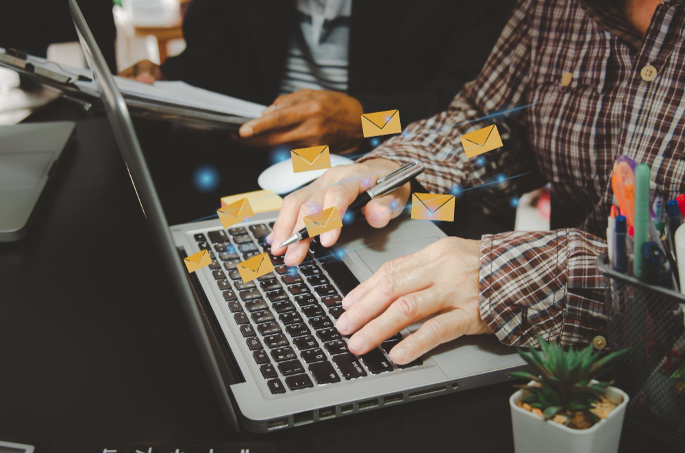 How to Change Email on LinkedIn in 5 Simple Steps 3 How to Change Email on LinkedIn in 5 Simple Steps 2