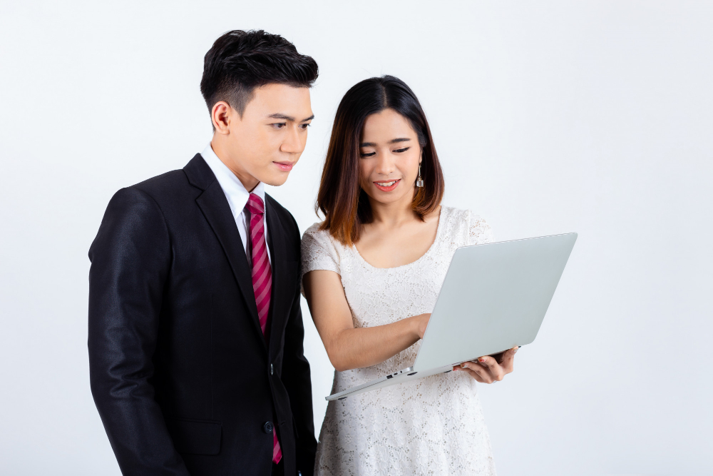 How to Block Strangers on LinkedIn: Tips for Staying Safe on the Social Network 2 How to Block Strangers on LinkedIn: Tips for Staying Safe on the Social Network 1