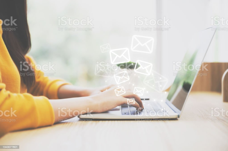 LinkedIn InMail: What It Is and How to Use It 2 LinkedIn InMail: What It Is and How to Use It 1