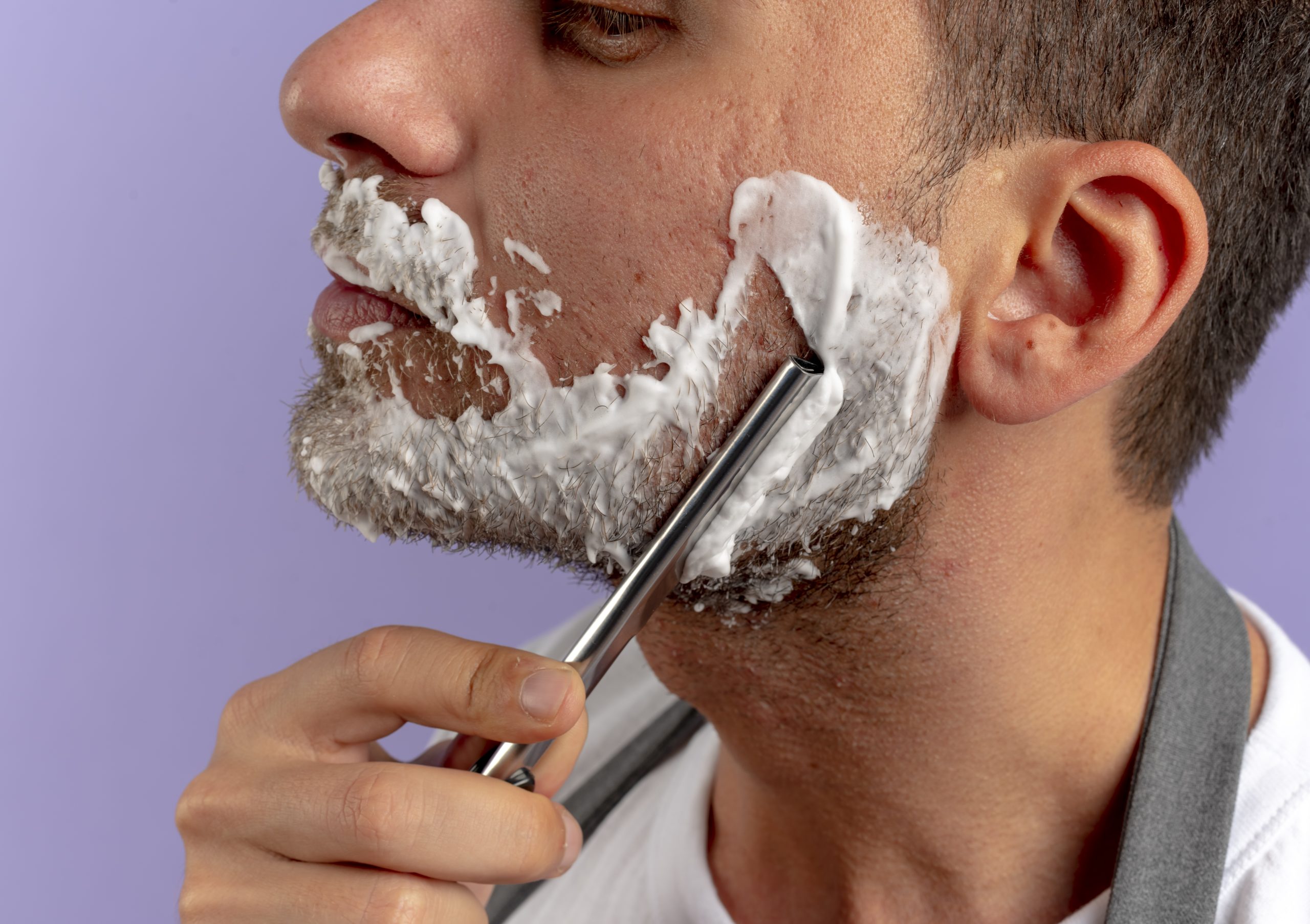 Grooming a Patchy Beard: All You Need To Know 3