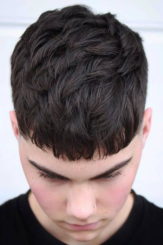 Best Trending Oval Face Hairstyle For Men 11