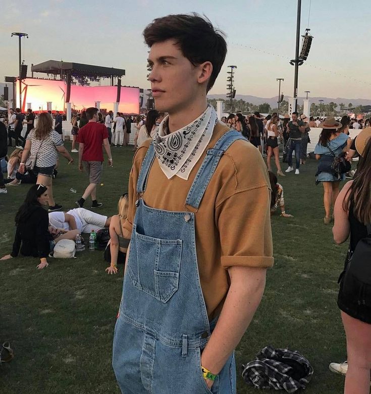 What to Wear to a Music Festival: Your Ultimate Style Guide 6